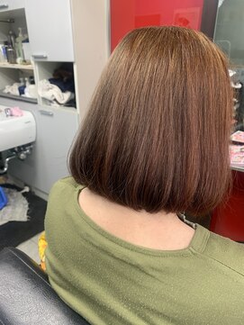 ブル 上品なツヤ感ボブ