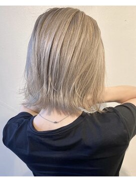 ベルヘアーデザイン 堺東(Belle hair Design) ハイトーンミルクティーベージュ外国人風イルミナカラー堺東