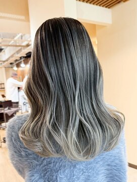 ブリッツ レボ(BLITZ-REVO) 着物ヘア/ダークアッシュ/ミディアムレイヤーカット/柏駅