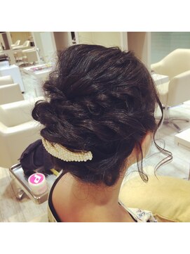 プチ(petie) パーティーに　ゆるねじヘアセット★