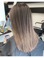 アライブ キチジョウジ(ALIVE Kichijoji)&nbsp;ALIVE吉祥寺 バレイヤージュグラデーション着物ことりベージュ