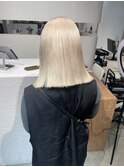 ホワイトベージュ