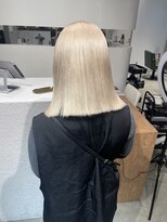 モニカ(MONIQA) ホワイトベージュ