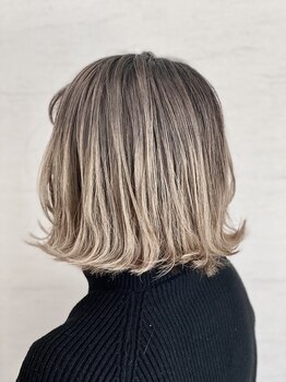 クロシェットヘアデザインの写真/【ケアブリーチ+イルミナカラー】抜群のデザイン力でトレンド×似合わせを叶えイメージ通りのスタイルに♪