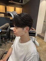 アロー 船橋店(AROH)&nbsp;MEN’S HAIR/サーフカール/刈り上げセンターパート/船橋