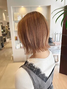 ビーラインブライトリー(Beeline★Brightly) 切りっぱなしボブ×ジンジャーグレージュ