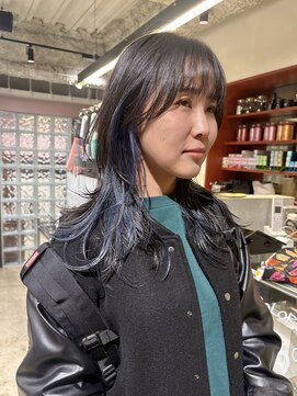 ノル 栄矢場町(nol) インナーブルー×ミディアムレイヤーカット