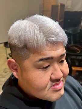 ジェットブラックキューサンロク(JET BLACK 936) プラチナホワイトカラー