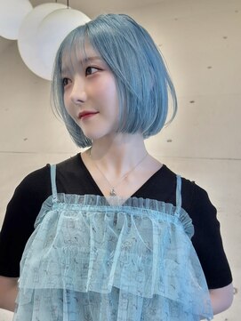 ラッドルーム(LAD ROOM.) ペールブルー/切りっぱなしボブ/ショートボブ/ケアブリーチ