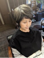 ヘアードレスビュー(hair dress V.I.E.W)&nbsp;ハイトーンにインナーカラー♪