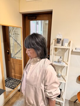ワンバイワンクラッカ(one by one CLACCA) 白髪ぼかしハイライトグレー
