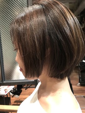 リバレッジ 広尾(Leverage) 《Leverage》後ろから見ても美人☆ofuruボブ とろみカラー