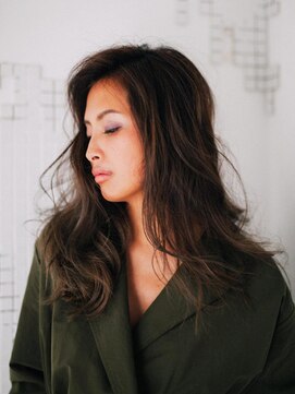 セブンルックス(7LOOKS) くせ毛風ロング