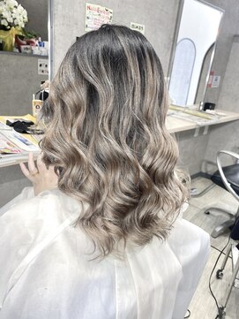 スパイスヘッズ(spice heads) ミルクティーグレージュ　のグラ