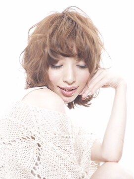 デラ バイ アフロート(DELA by afloat) ミディアムパーマ【DELA by afloat 西山くるみ】