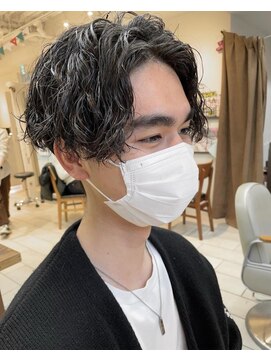 テトラ バイ ネオリーブ 横浜西口店(tetra by neolive) 横浜★縦落ちセンターパートのツイスパ