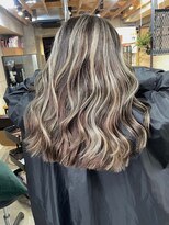 ユニー(uniii)&nbsp;暗めコントラストハイライト