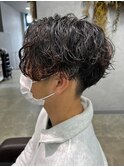波巻きパーマセンターパートツイストパーマメンズマッシュパーマ