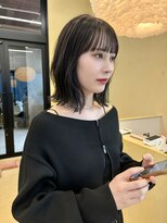 スニュウ(snuw)&nbsp;切りっぱなしボブ小顔カットグレージュミルクティ