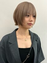 サンク 原宿 表参道(cinq) ハイトーンカラー外国人風ボブ切りっぱなし外ハネナチュラルボブ