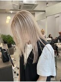 ホワイトベージュ・ハイトーンロング・表参道美容室・ブリーチ
