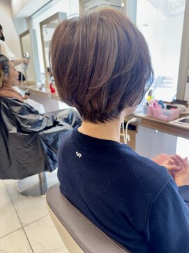 アッシュ 下北沢店(Ash) リュクスカラーの丸みショートボブ