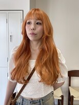 ウッド(uood)&nbsp;アプリコットオレンジで柔らかいロングスタイル