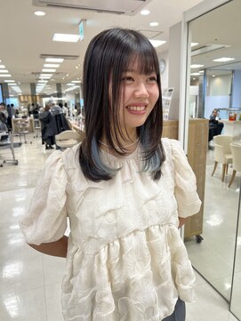 ケンジ 平塚ラスカ店(KENJE) レイヤーカット/イヤリングカラー/ブルーカラー/ハイトーン