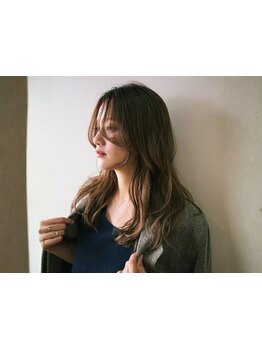 透明感と艶感が叶う“イルミナカラー”で、あなたのなりたいカラーを叶えます！色持ちも◎【PISM 銀座】