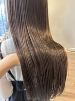 リタ(rita.) 大串 30代 艶髪 グレージュ