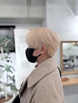 ミミ(Mimi) White blond short