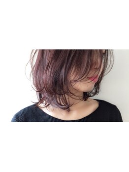 イロドリ ヘアーデザイン(IRODORI hair design)の写真/おしゃれを楽しむグレイカラー★気になる白髪を綺麗に染め上げます!カラーも得意なIRODORIへ♪