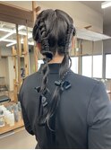 結婚式お呼ばれヘア個性派ツインリボンアレンジ