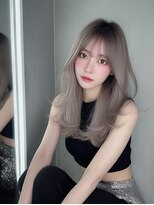 レア 新越谷(LEA) 韓国風レイヤー × グレージュ