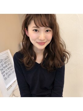 メゾンドルル(Maison de LuLu) ライトグレージュミディ