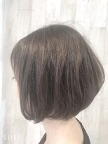 マニス(manis)&nbsp;20代30代40代50代前下がり小顔大人ボブ×フォギーベージュ