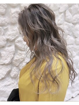 モアナ バイ ヘッドライト 沖縄豊見城店(Moana by HEADLIGHT) バレイヤージュ＃アッシュ＃大人かわいい＃イメチェン