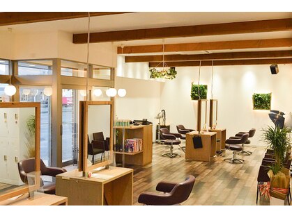 サロンズ ヘア 福山駅家店(SALONS HAIR)の写真