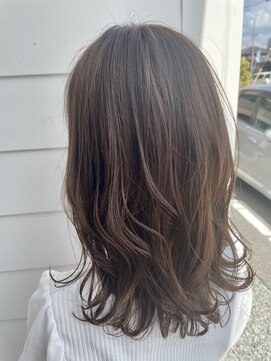 アプシー 三木店(Apsee) ミディアムレイヤー×アッシュブラウン