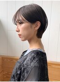 ショートへア_チェリーブラウンフェミニンロング_ba408401