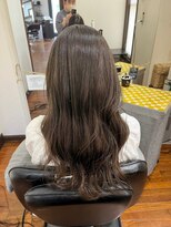 美容室 メザミー MESAMIES&nbsp;オリーブカラーブリーチロングサラツヤ髪人気カラー