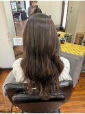 オリーブカラーブリーチロングサラツヤ髪人気カラー