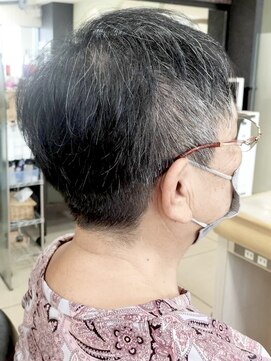 ヘアークリアー 春日部 大人可愛いミセス・シルバー襟足刈り上げショート/30代40代50代