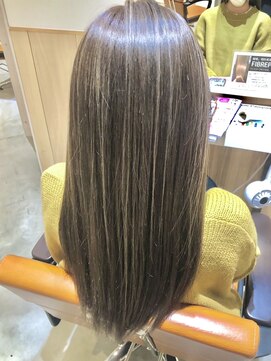 エメ(Aimer) ベージュハイライト