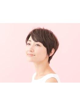 "Lashiku・Zero"で、髪に優しく、透明感のある仕上がりのグレイカラーを実現!! 艶やかで美しい髪に☆