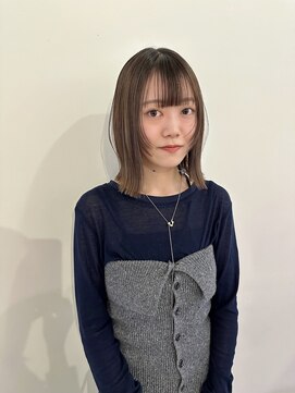 ツナグ(tsunagu) ナチュラルなミディアムレイヤースタイル