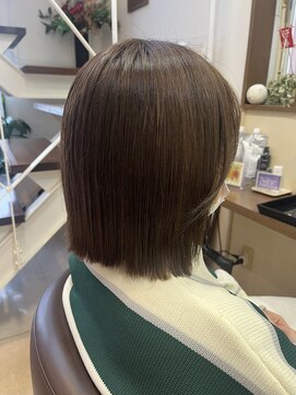 コアフィールフィス(COIFFURE fils) 《見附　今町》M3D 切りっぱなしボブ