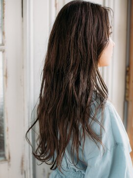 アマリス(Amaris) ニュアンスロング20代/30代/40代/庭瀬