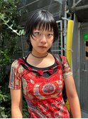 レイヤーミディアムウルフシャギーカット