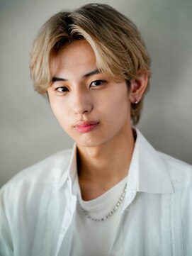 ノエル 池袋店(noel) フェザーショート/センターパート/ミルクティー/ニュアンス